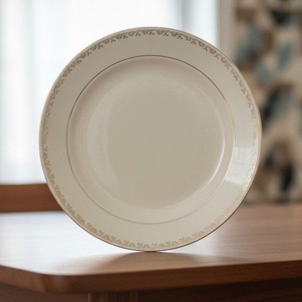 Good Housekeeping Dinner Plate 22k Gold ~ 10 3/4"